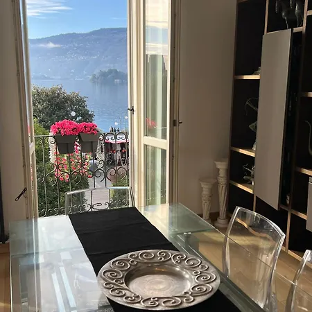 Charles Apartment *