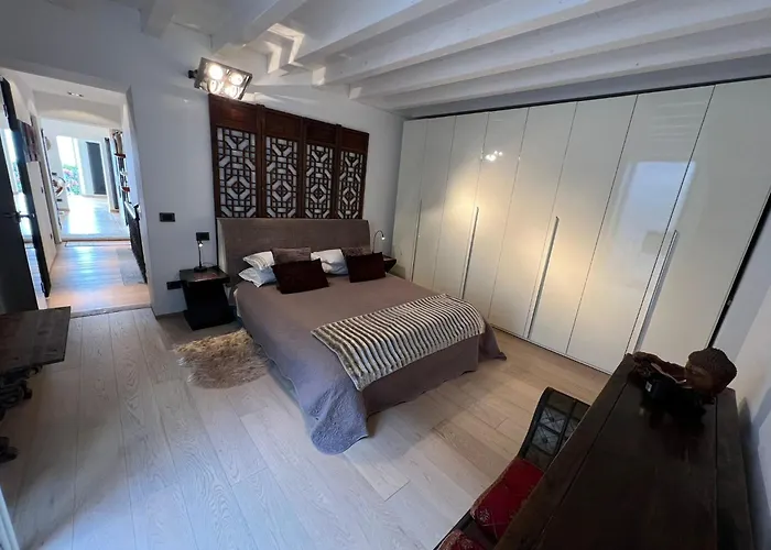Charles Apartment *